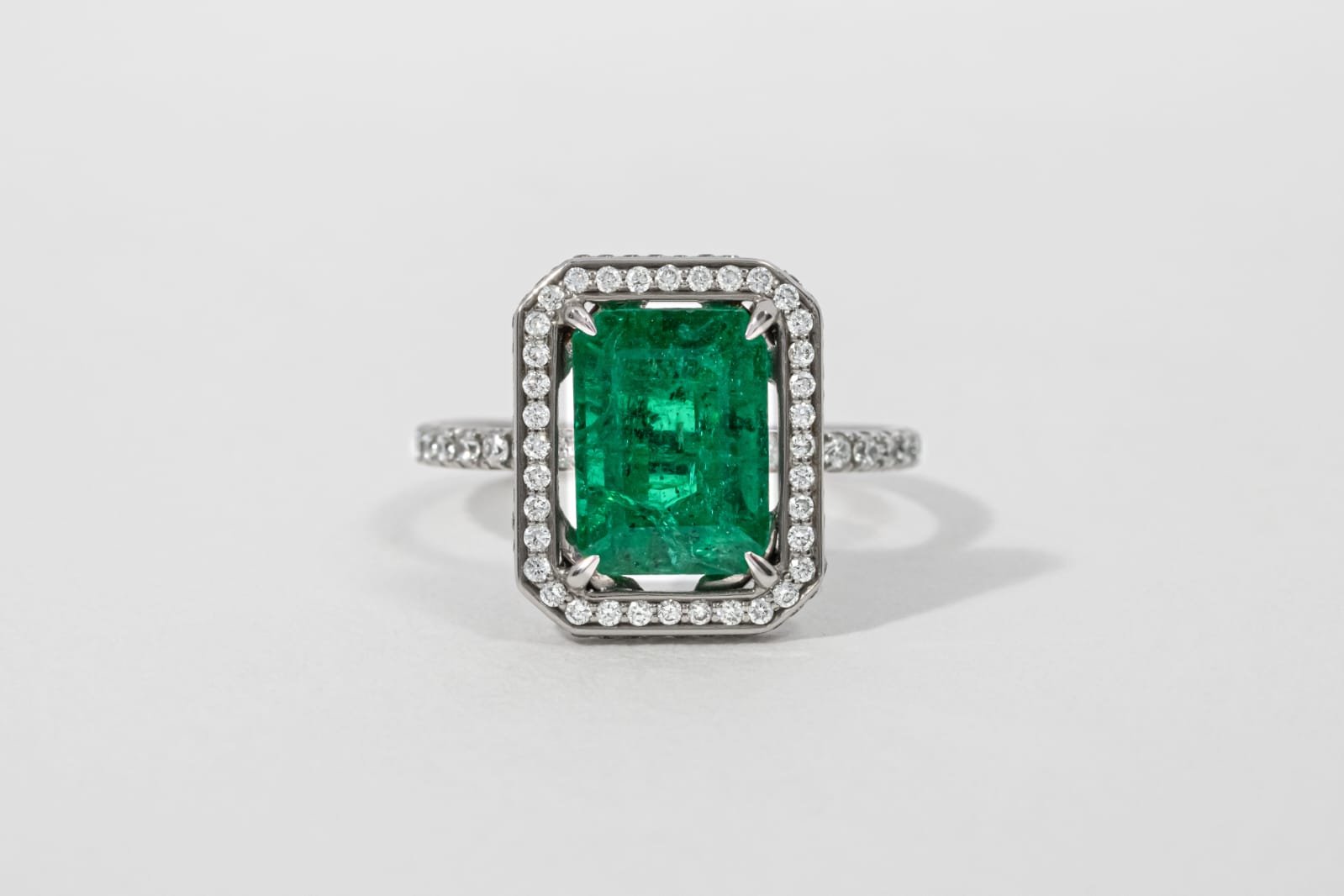 Natural Green Diamond Engagement Rings